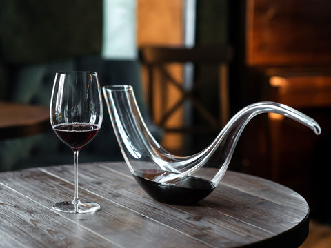 The Art of Decanting: Unleashing the potential of young red wines
